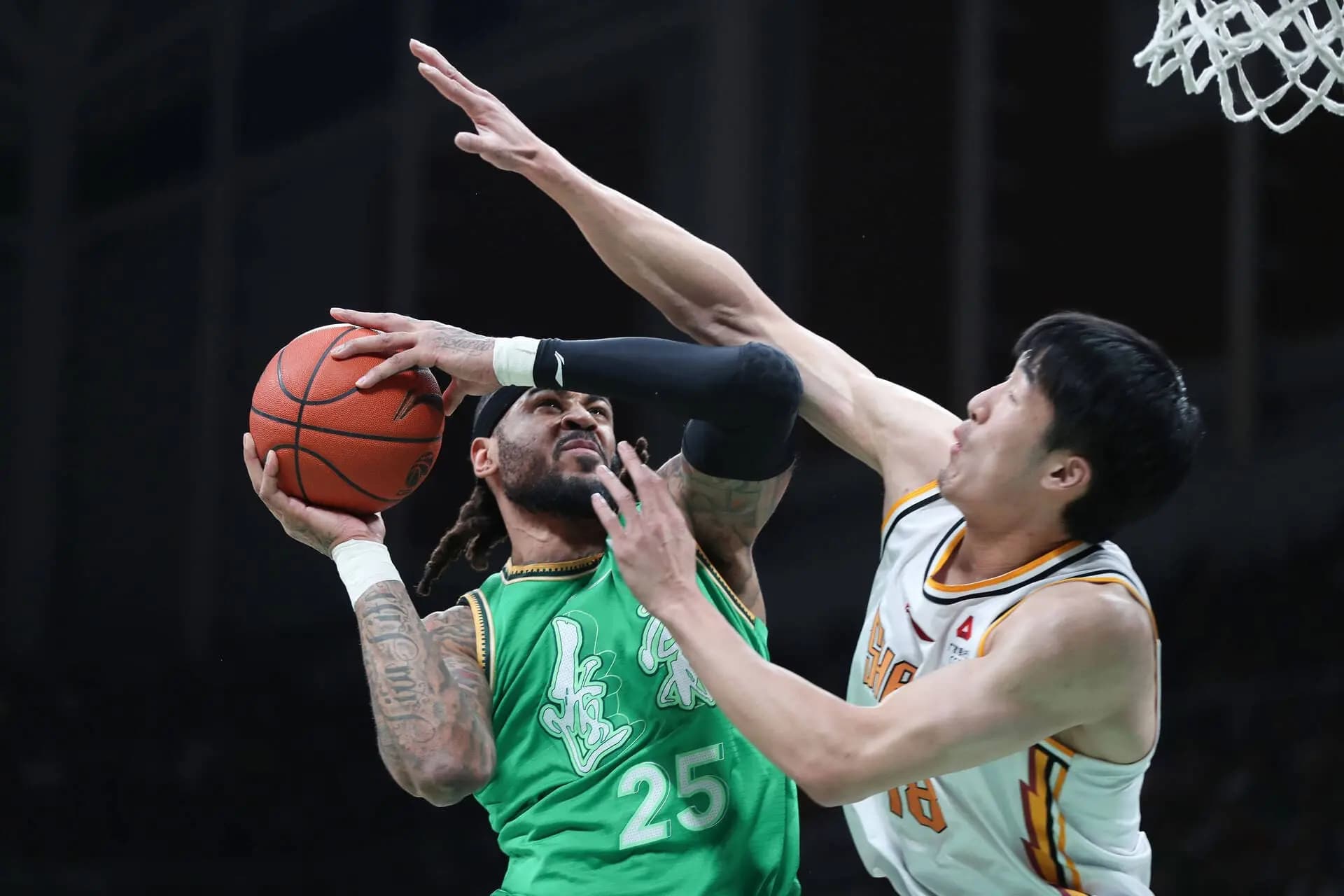 CBA - Chinese Basketball - Eric Moreland
