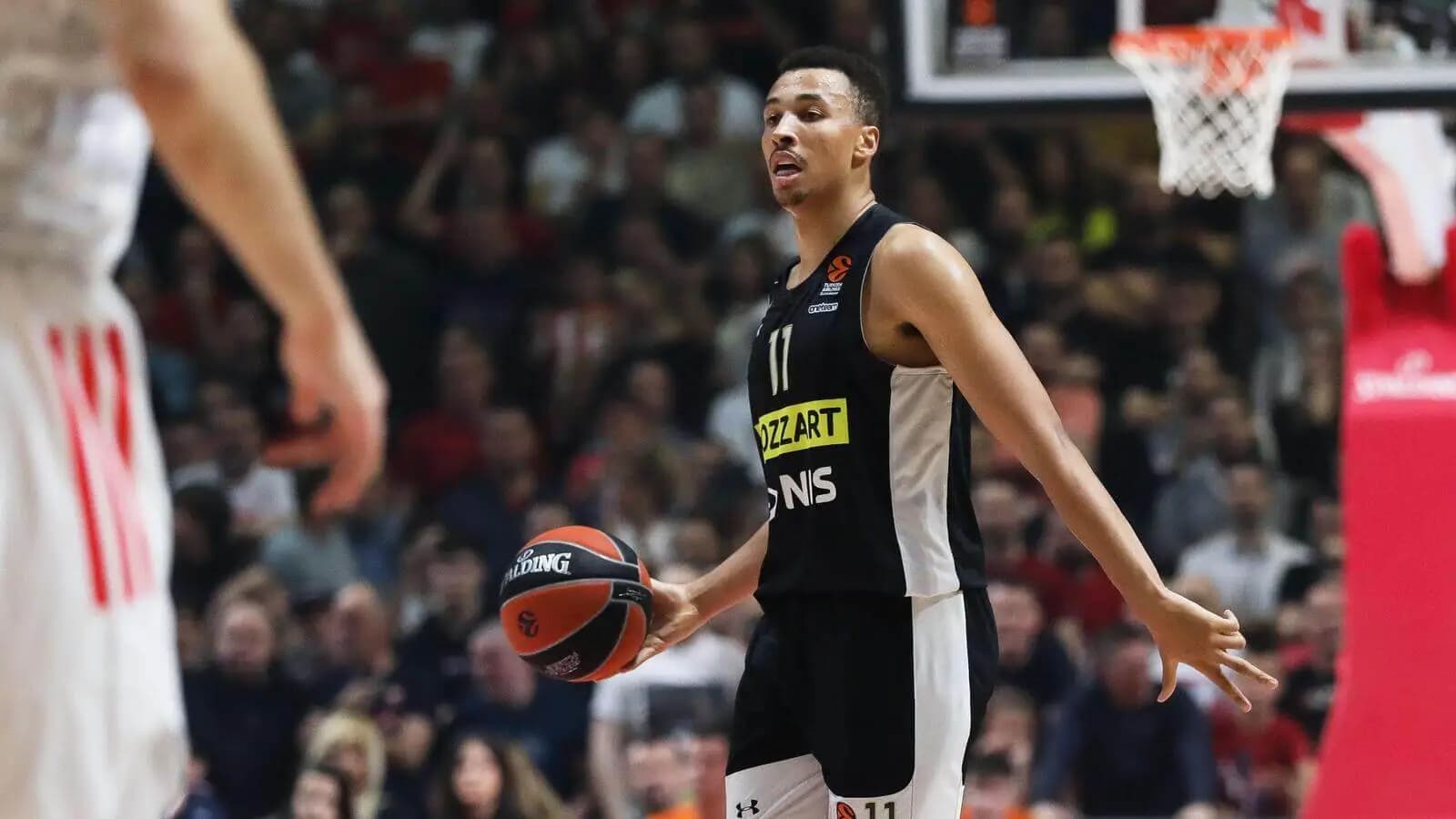 Dante Exum iz Partizan Mozzart Bet Beograd u akciji