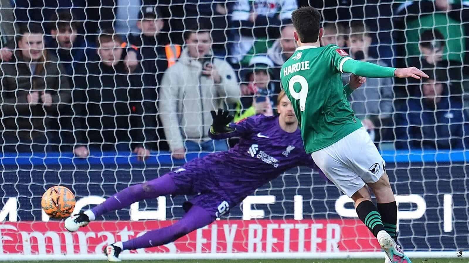 Plymouth Argyle's Ryan Hardie scores