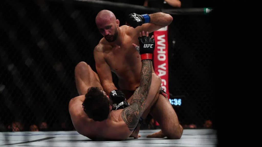 Johnny Walker - Volkan Oezdemir Tipovi i Analiza: Pogledajte kvote, informacije o prenosu i  satnicu!