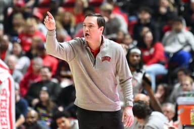 Seton Hall Pirates vs UNLV Rebels Prediction, Picks, Odds, Injury Report, H2H - 3/27/24