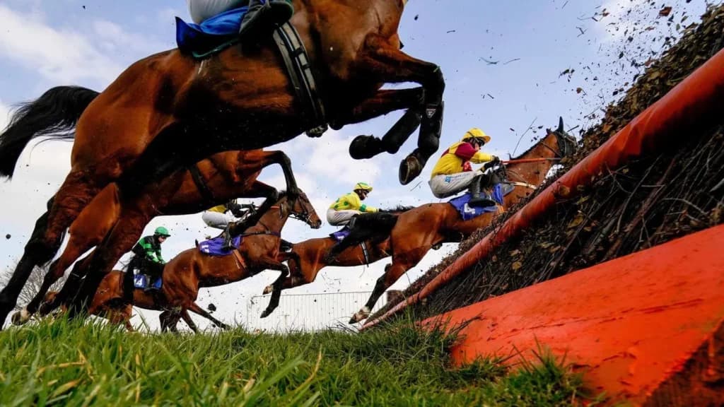 Monday’s Horse Racing Tips: Taunton, January 9th
