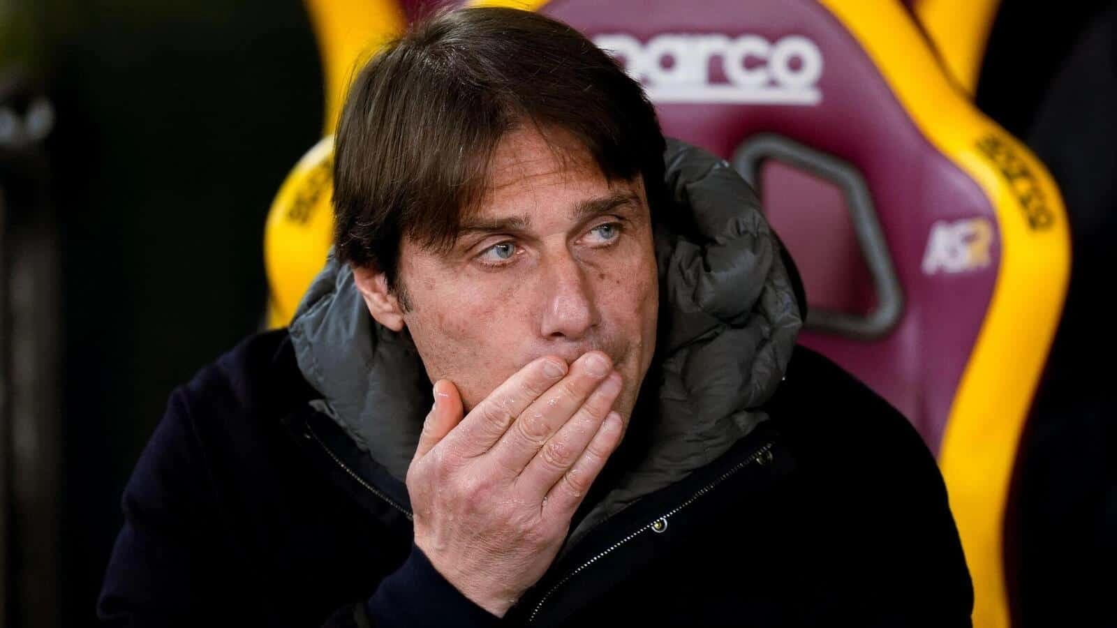 Antonio Conte Head Coach of SSC Napoli looks on