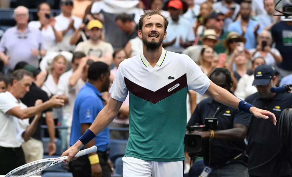 Carlos Alcaraz vs Daniil Medvedev U.S. Open Preview and Expert Tip: Alcaraz to Continue 2023 Dominance over Russian Foe