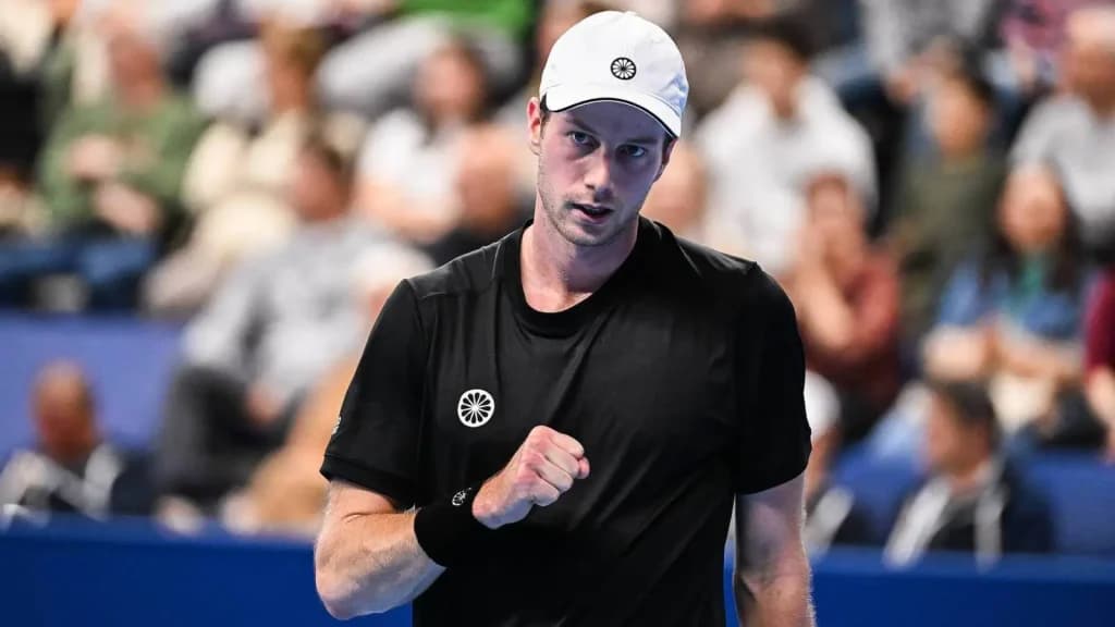 Botic van de Zandschulp vs Roberto Bautista Agut Swiss Indoors Basel Expert Tip: Keep Opposing Rusty Veteran