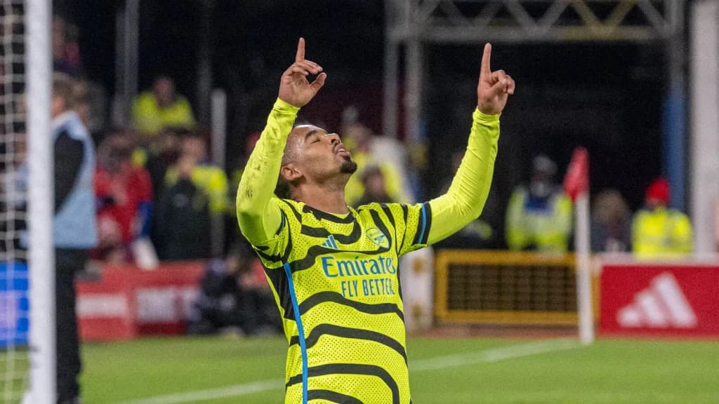 Silvestre and Barnes preview Arsenal vs Liverpool