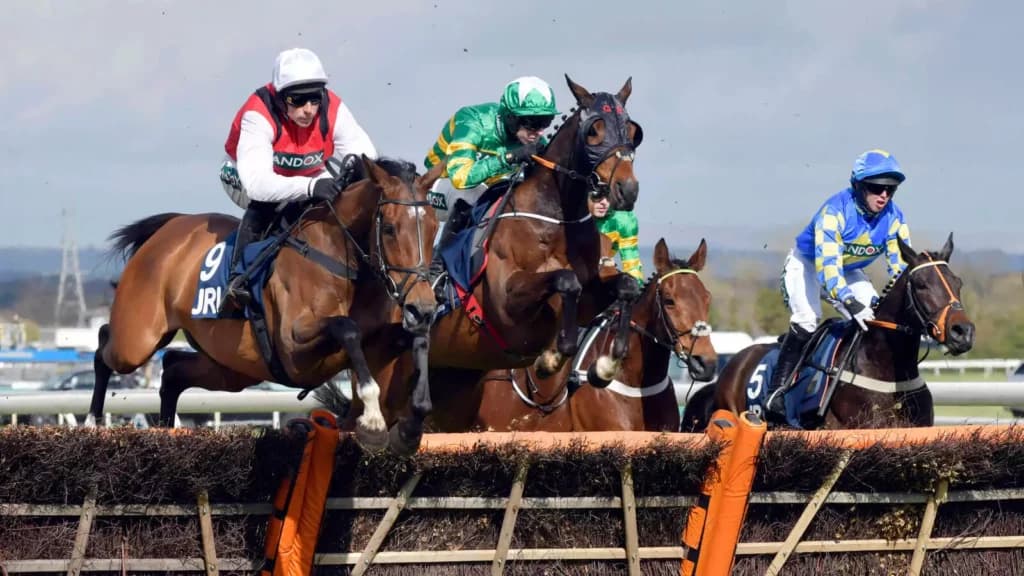 Friday’s Horse Racing Tips: Aintree, April 14th