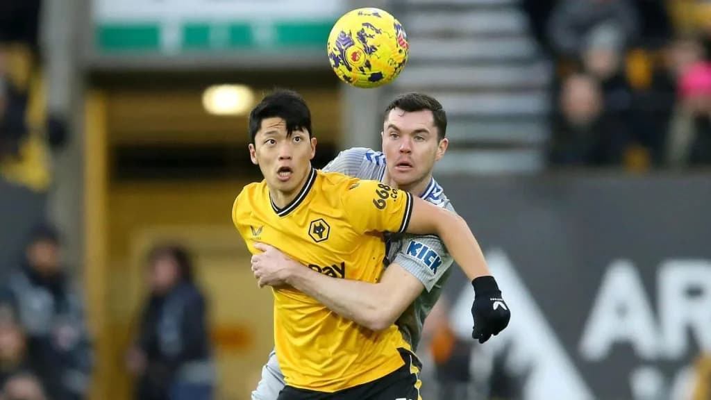 The Cards Column Tips: MD34 Player Cards, Team Bookings and Referee Data