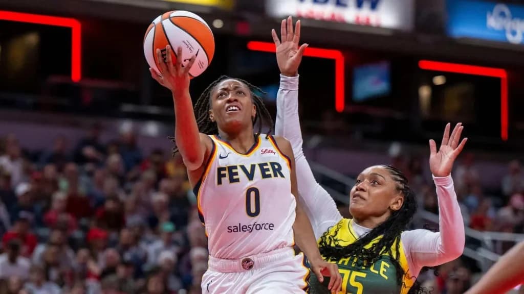 Indiana Fever vs Chicago Sky Prediction, Picks, Odds, Injury Report for 6/16/24