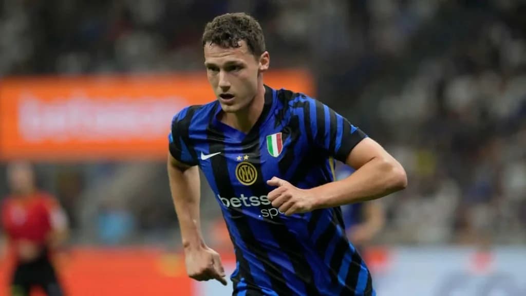 Manchester City Eye Benjamin Pavard for Summer Transfer