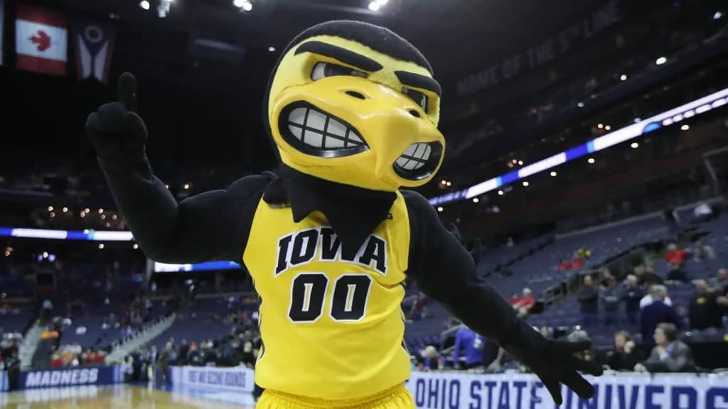 Maryland Terrapins vs Iowa Hawkeyes Picks and Prediction: February 14th Game Info, Odds, Trends