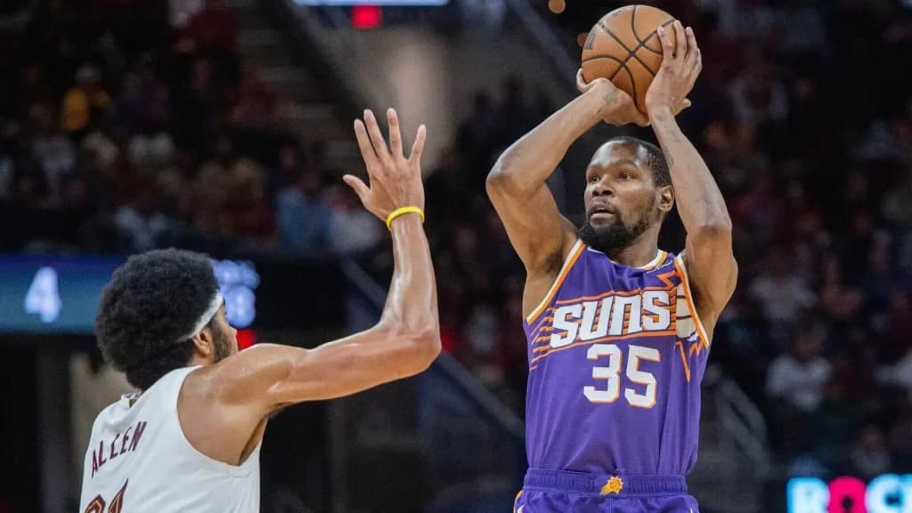 Phoenix Suns vs Cleveland Cavaliers: Finiks u Pokušaju da Uhvati Formu Pred Plej-of