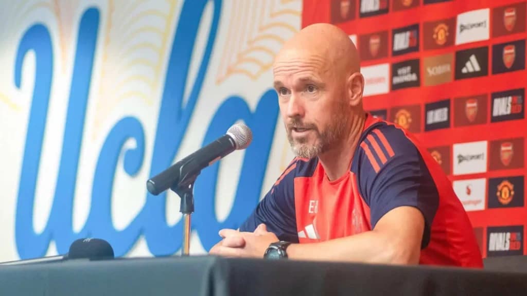 Joshua Zirkzee Reveals Why He Chose Manchester United: Ten Hag Talks Key