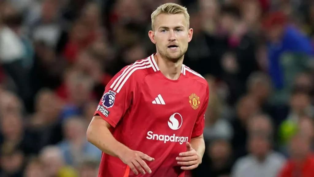 Manchester United’s Summer Rebuild: Paul Parker on de Ligt, Mazraoui, and Zirkzee