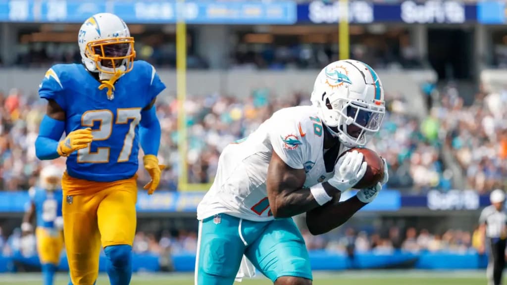 Buffalo Bills vs Miami Dolphins Same-Game Parlay: 4.50 Player Prop Builder for Sunday
