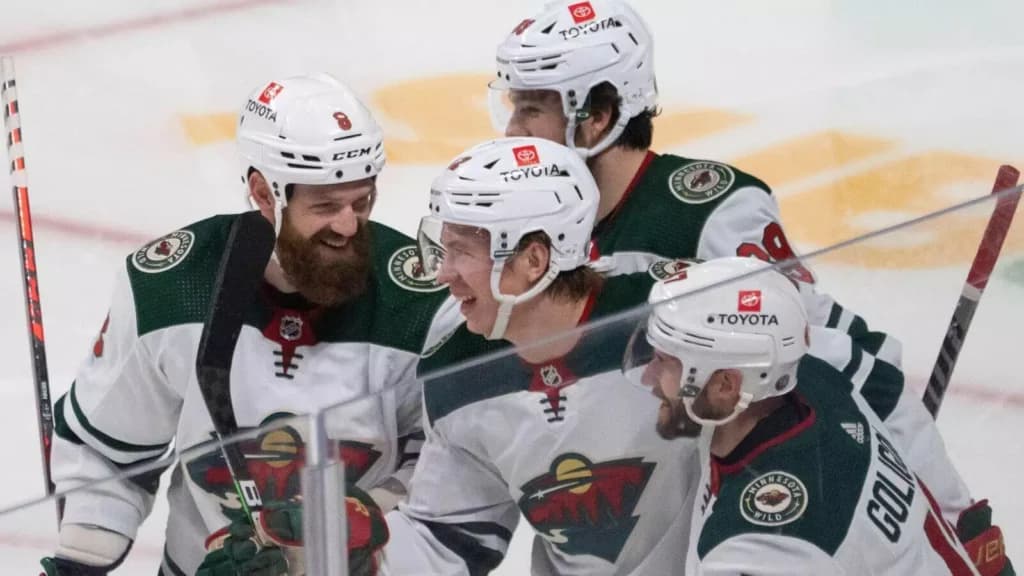 Minnesota Wild vs Chicago Blackhawks Best Bet: Hawks Soaring Down the Mountain