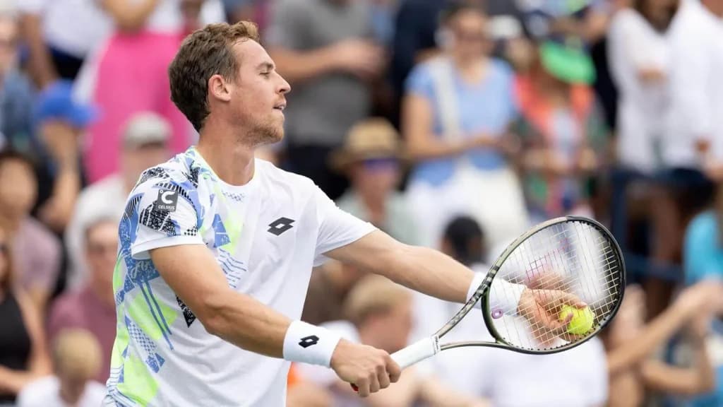 Lorenzo Musetti vs Roberto Carballes Baena Prediction, Expert Picks, Odds, H2H, April 17th