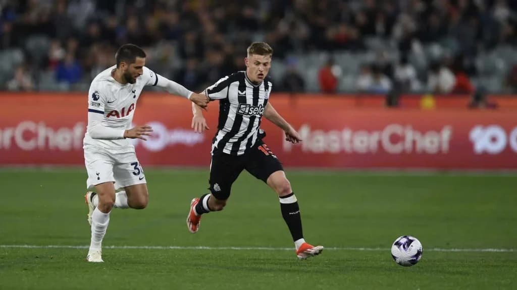 5 Card-Happy Referees to Watch This Weekend for Betting: Oct 19th-21st