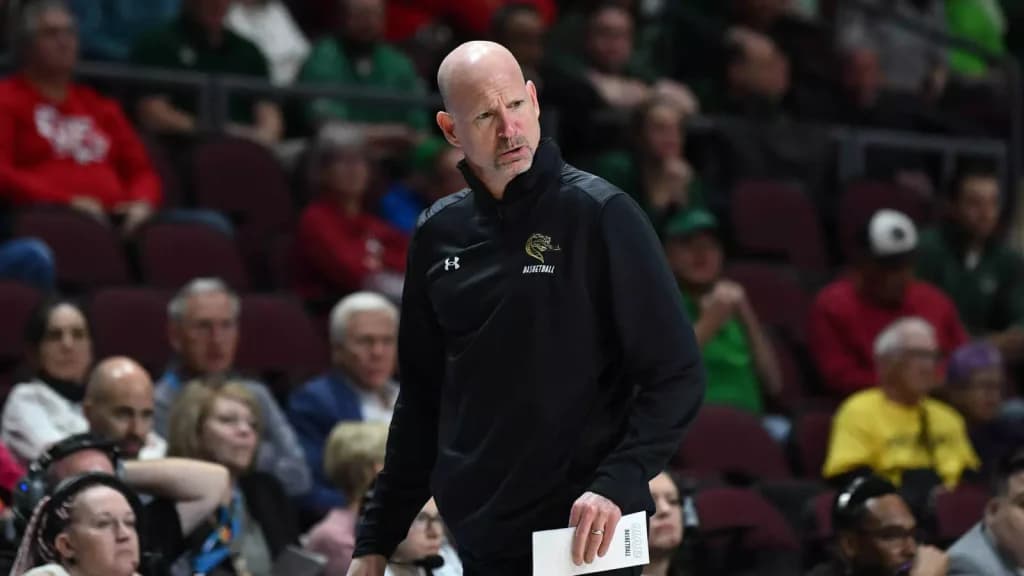 NCAA Basketball Picks for Tuesday, November 21st: 2-Leg Parlay at 3.65 Odds