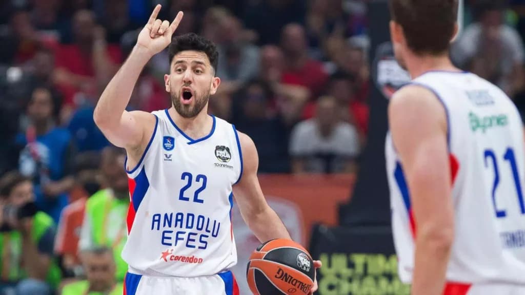Anadolu Efes vs Barcelona Best Bet: Reigning Champs with a Sense of Urgency